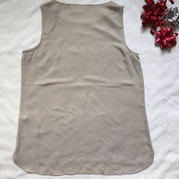 Chico’s Preppy Beaded Sleeveless Beige Top Blouse size 1 - Picture 2 of 6